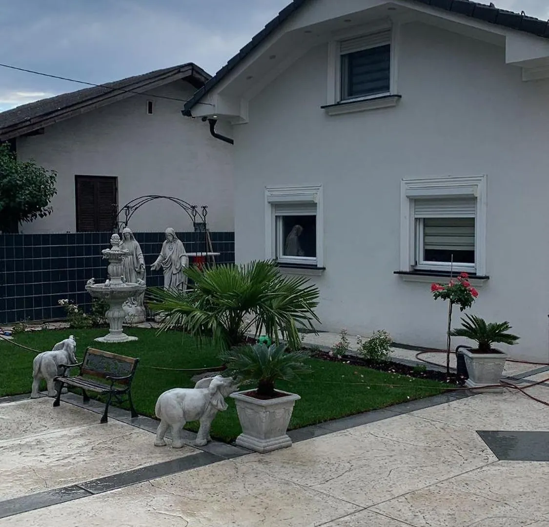 Luxurious 3Bd Villa In Prime Location Of Vienna